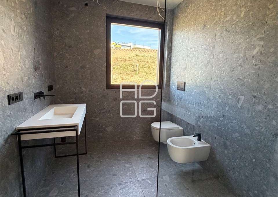 imm_73195-20260405234401-1280_Watermark_png_mc