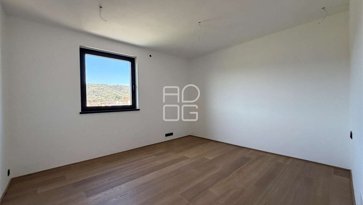 imm_73196-20260405234358-1280-_Watermark_png_mc