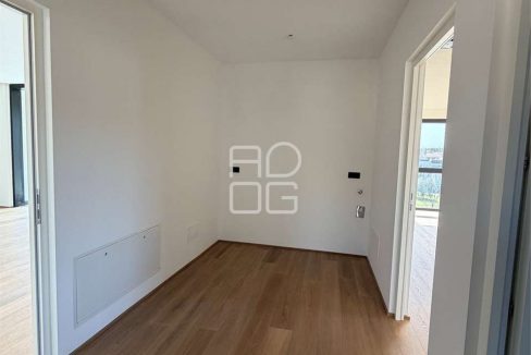 imm_73197-20260405234353-1280_Watermark_png_mc