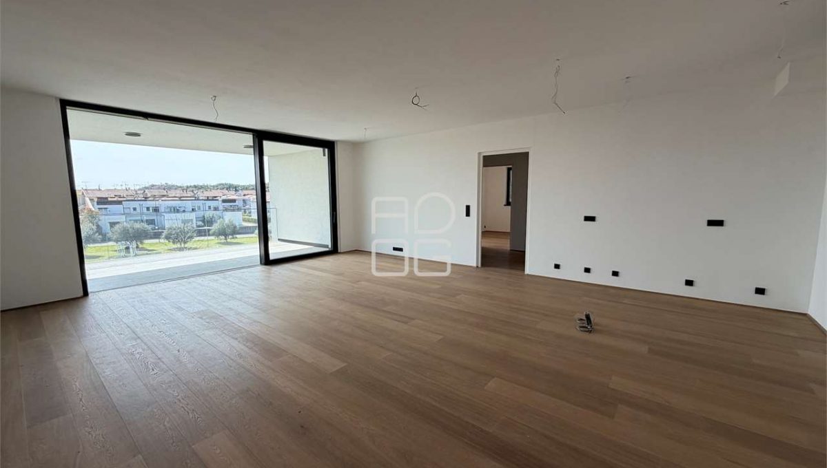 imm_73201-20260405234339-1280-_Watermark_png_mc