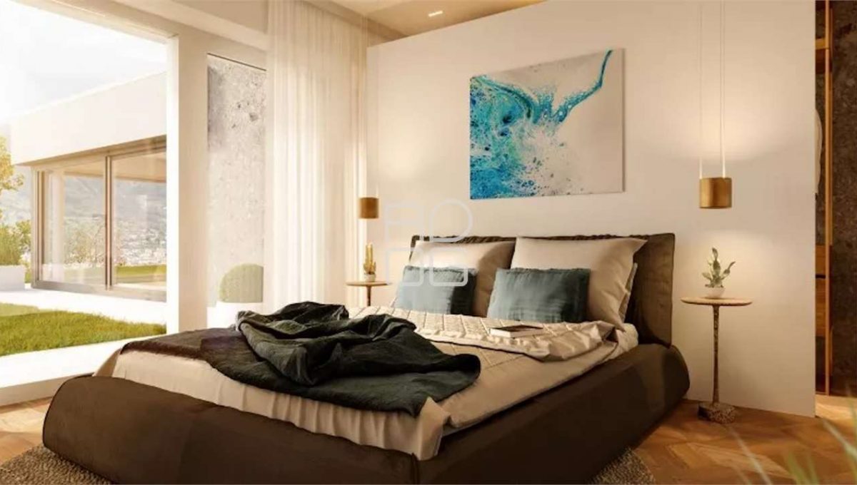 imm_73215-20260405235231-1280-_Watermark_png_mc