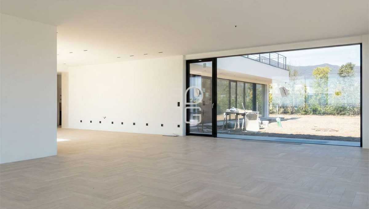 imm_73284-20260407201021-1280-_Watermark_png_mc