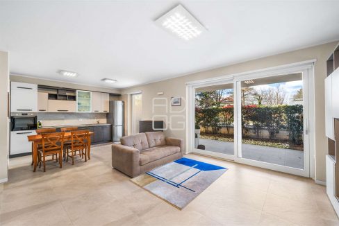 imm_73317-20260408192243-1280-_Watermark_png_mc