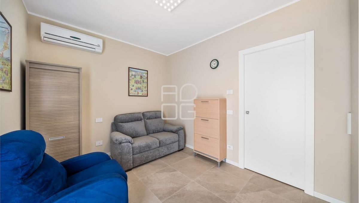 imm_73339-20260408192302-1280-_Watermark_png_mc